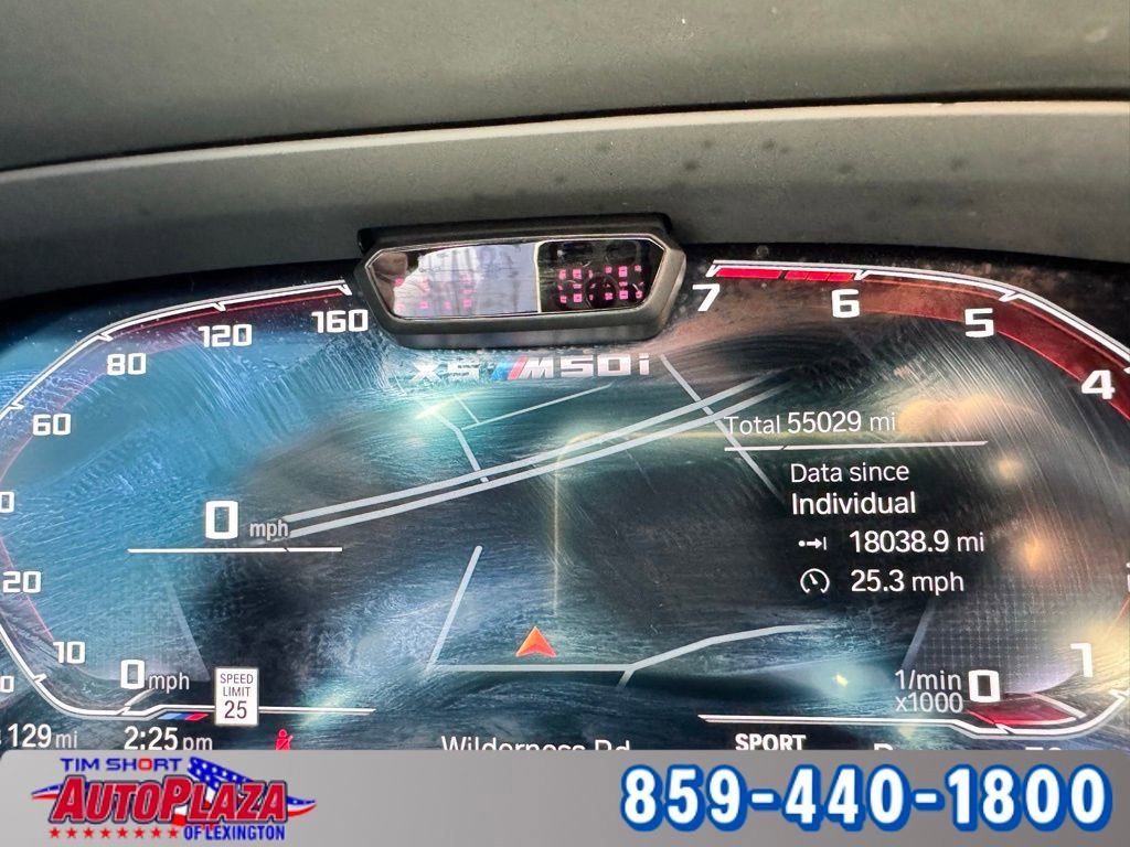 Used 2022 BMW X5 M50i w/ Executive Package image 4