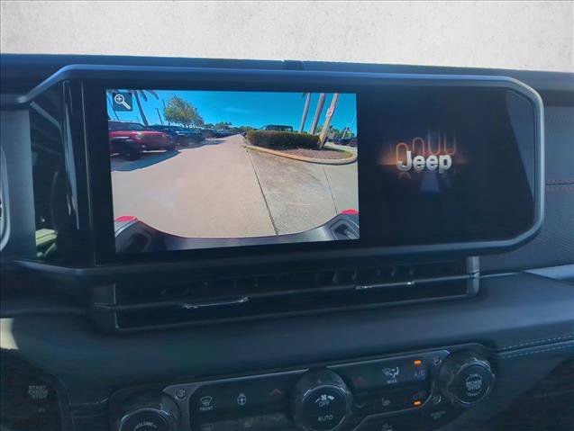New 2026 Jeep Gladiator Rubicon w/ Steel Power Dome Hood Package AWD/4WD image 13