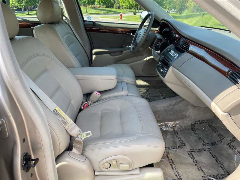 Used 2003 Cadillac De Ville w/ Comfort & Convenience Package FWD image 12