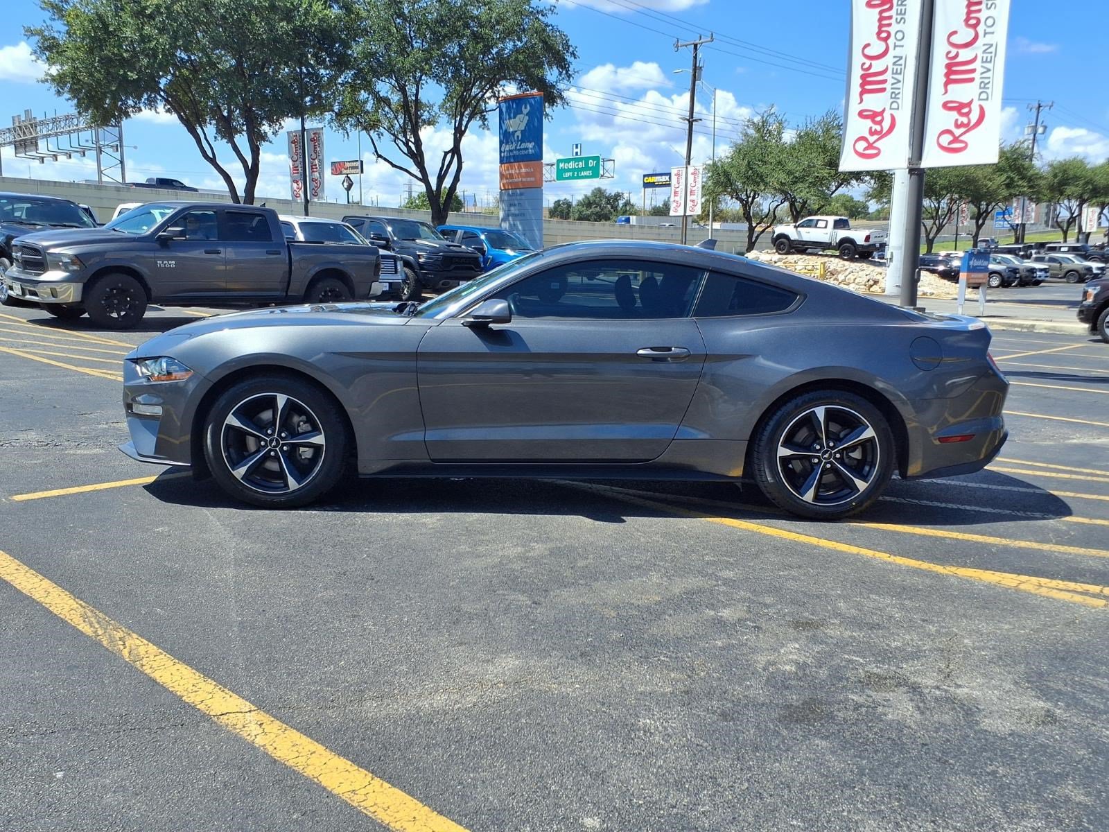 Certified 2020 Ford Mustang Coupe RWD image 9