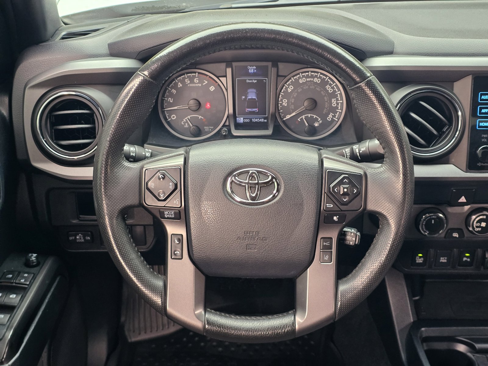 Used 2019 Toyota Tacoma TRD Off-Road w/ Technology Package AWD/4WD image 17