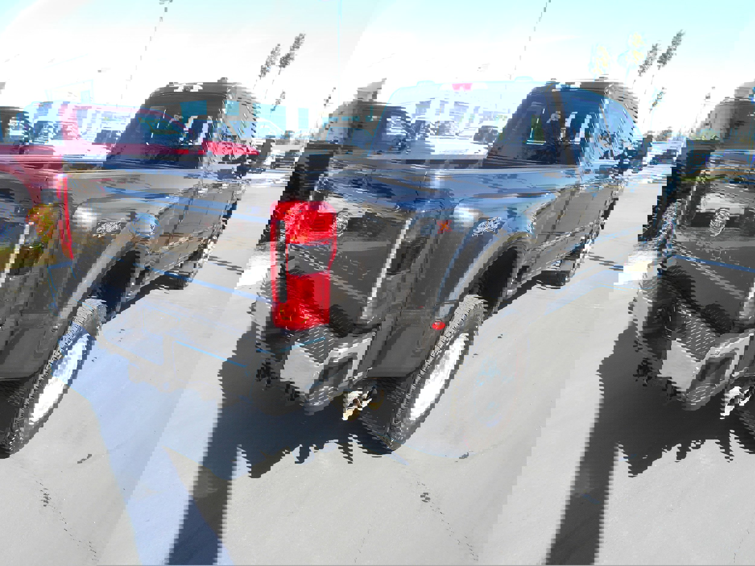 Used 2025 Ford F350 Lariat w/ Lariat Ultimate Package image 7