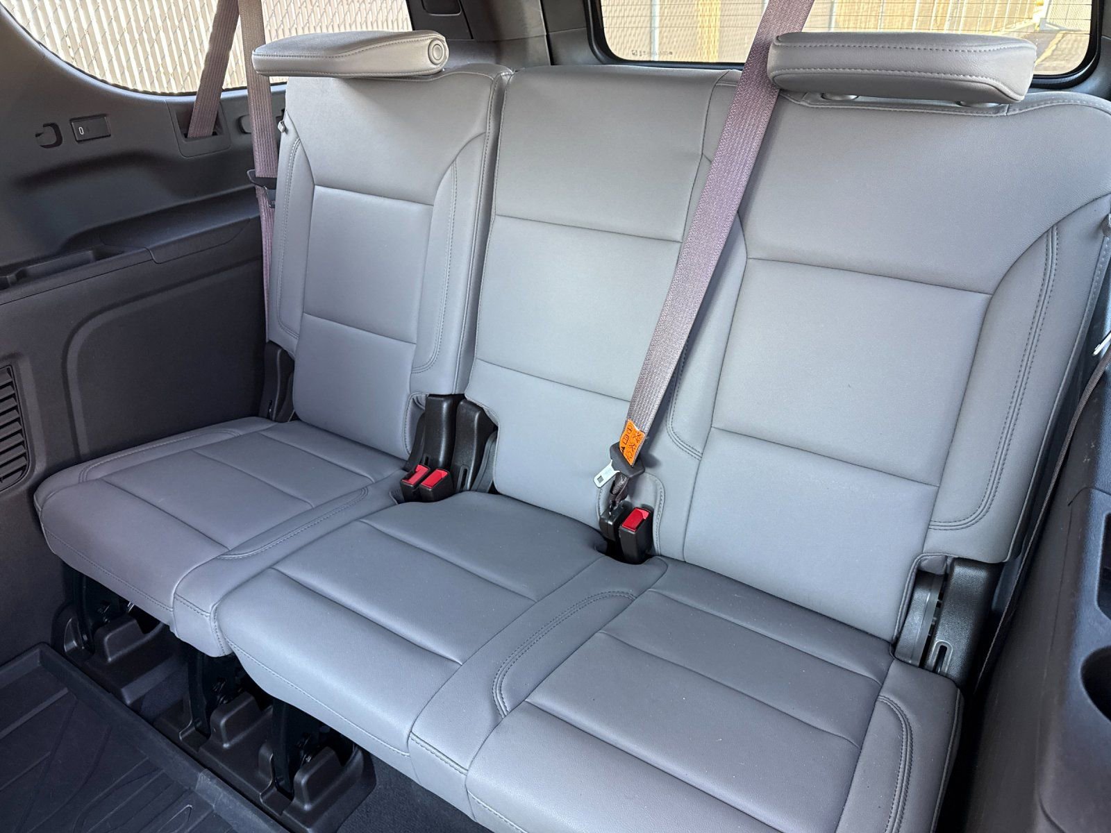 Used 2023 Chevrolet Suburban Z71 w/ Luxury Package image 17