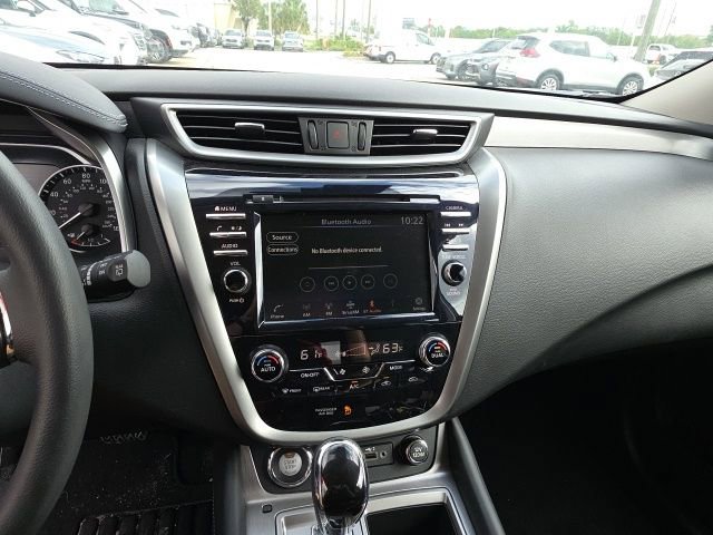 Used 2024 Nissan Murano SV image 17