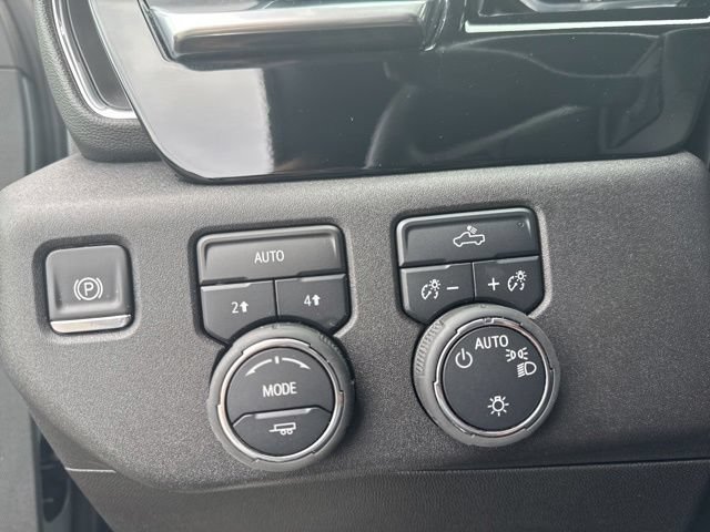 Used 2026 Chevrolet Silverado 1500 LT AWD/4WD image 13