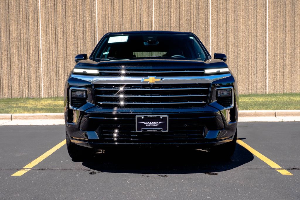 Certified 2025 Chevrolet Traverse High Country AWD/4WD image 3