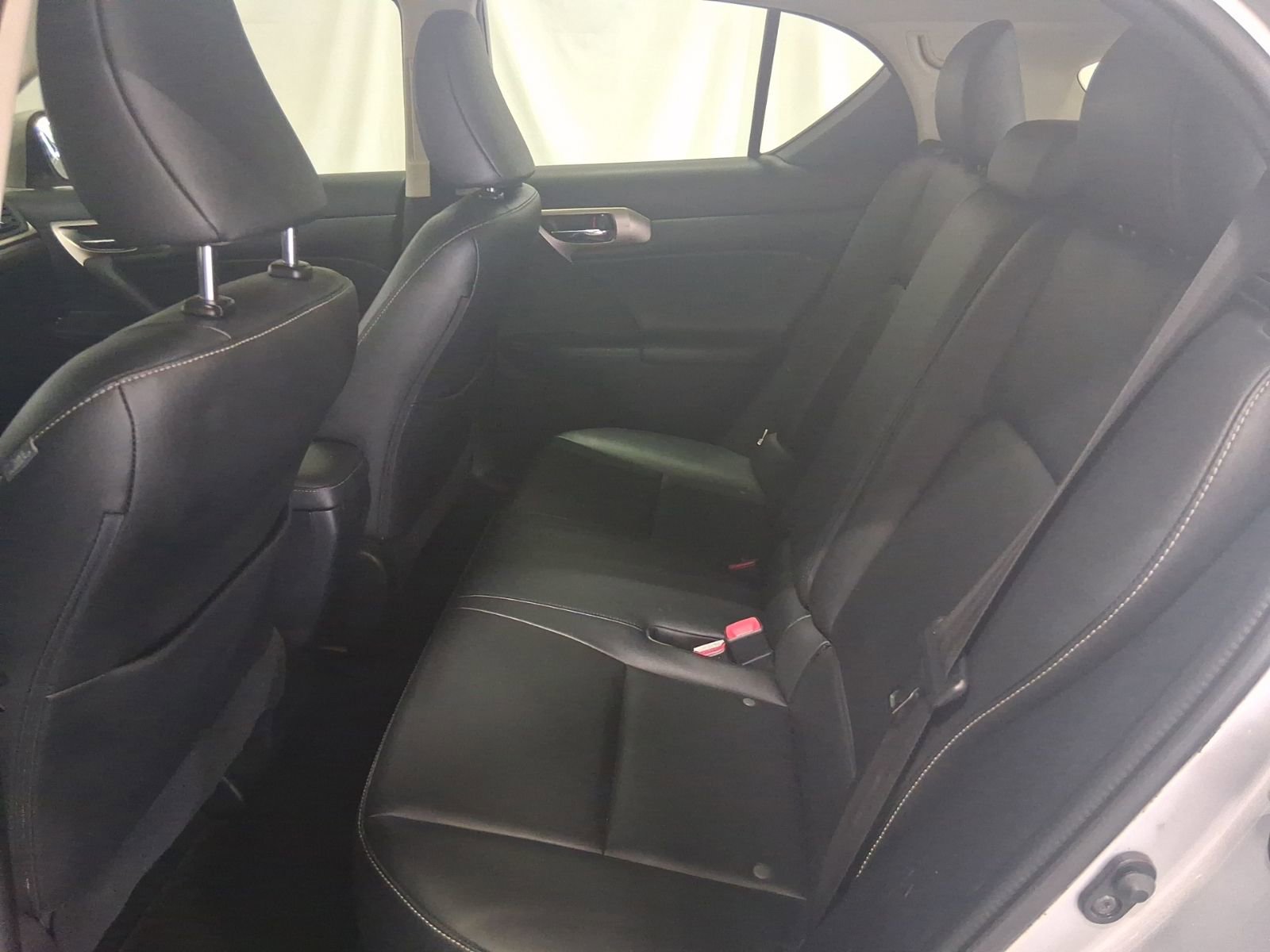 Used 2016 Lexus CT 200h w/ Seat Comfort Package image 15