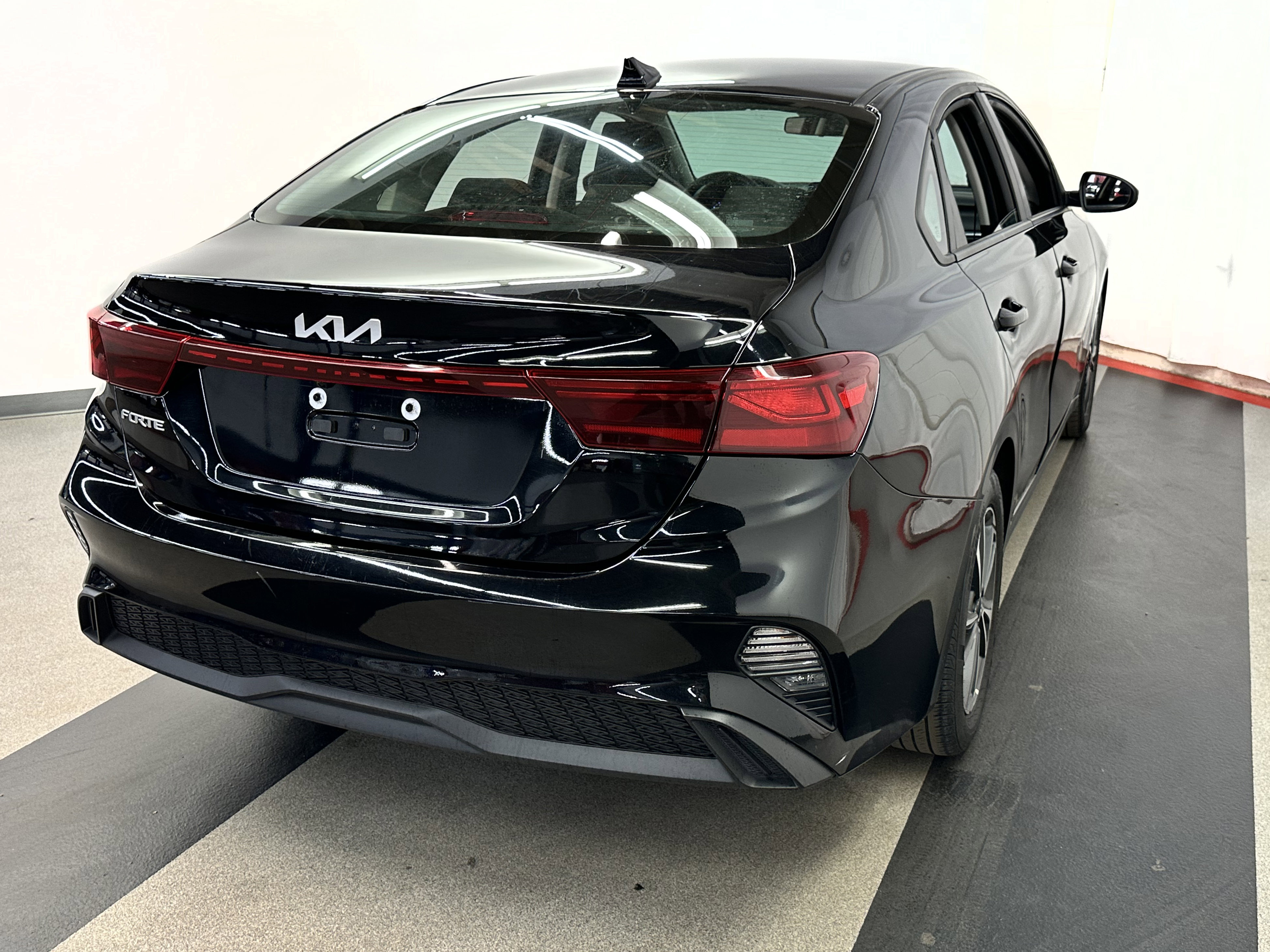 Used 2024 Kia Forte LXS image 12