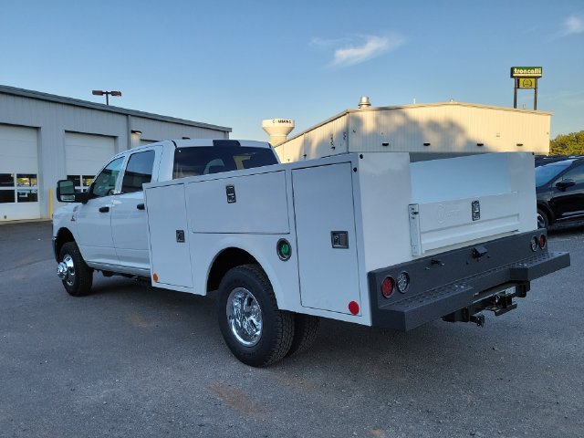 New 2027 RAM 3500 Tradesman w/ Chrome Appearance Group A AWD/4WD image 4