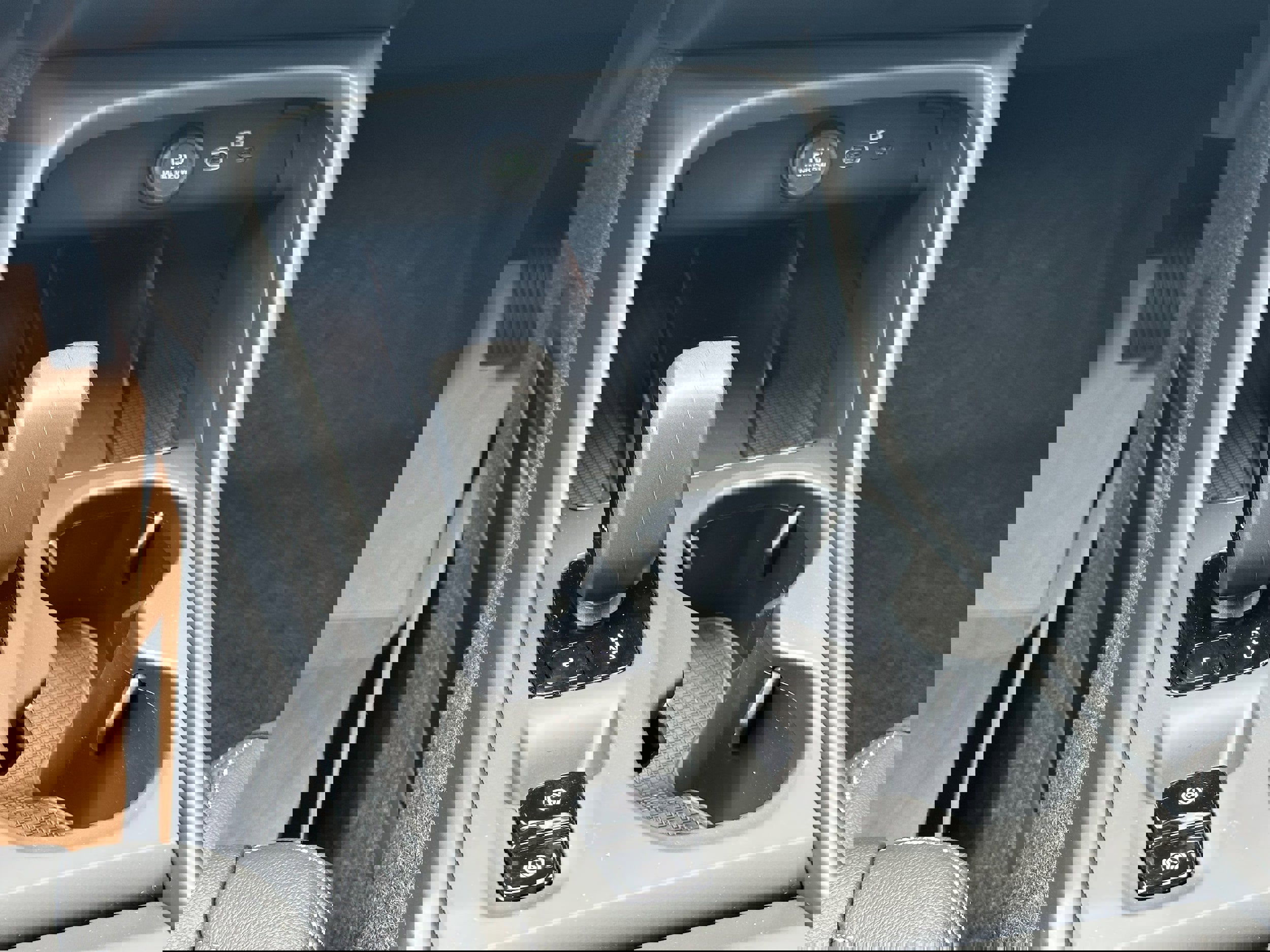 New 2026 Volvo XC40 B5 Core image 13