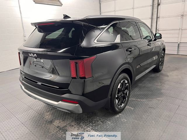 Used 2024 Kia Sorento S w/ Panoramic Sunroof Package FWD image 7