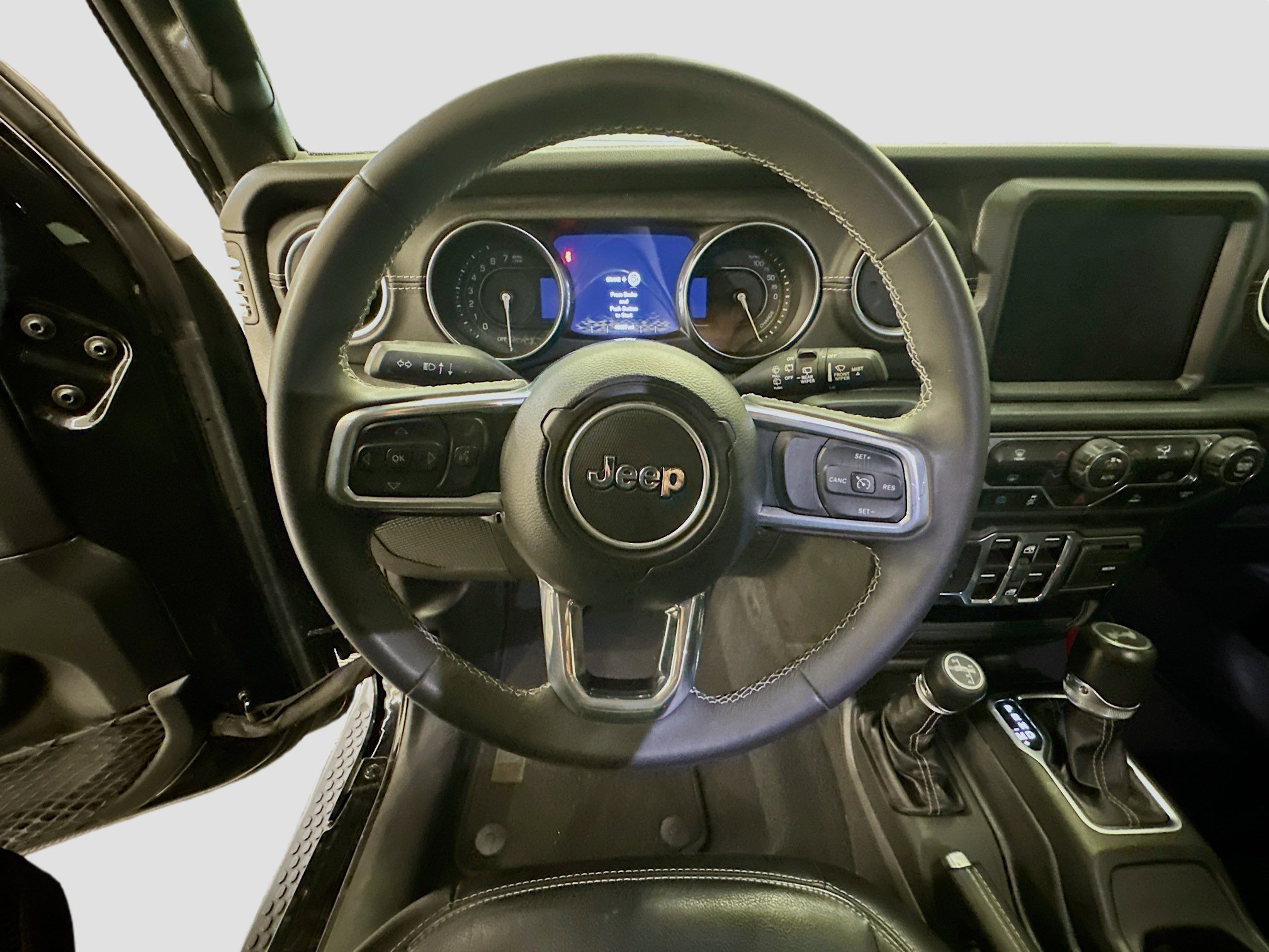 Used 2023 Jeep Wrangler Sahara image 18