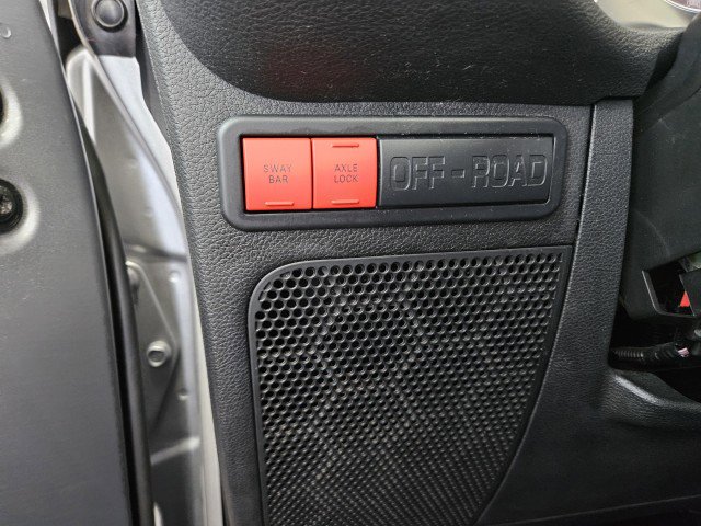 Used 2016 Jeep Wrangler Unlimited Rubicon AWD/4WD image 28