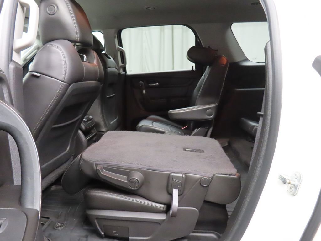 Used 2015 GMC Acadia SLT image 47