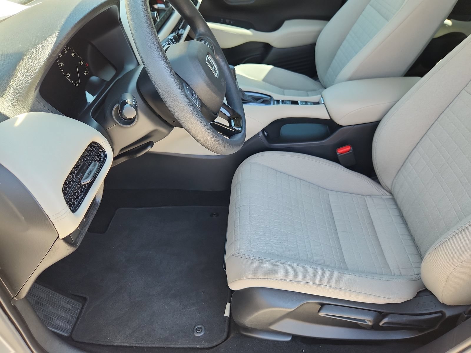 Used 2023 Honda HR-V LX image 10