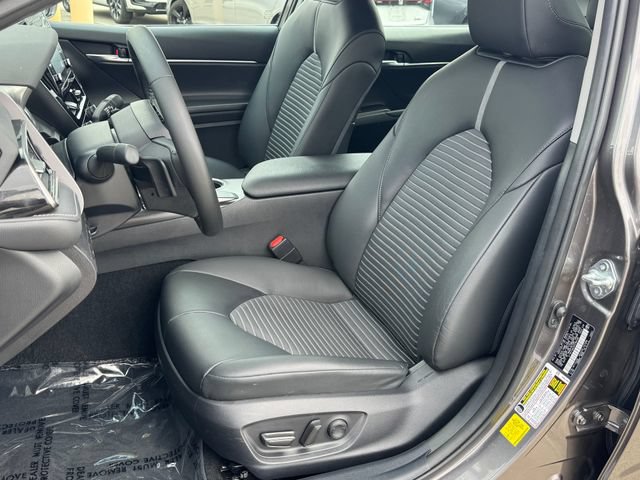Used 2023 Toyota Camry SE FWD image 13