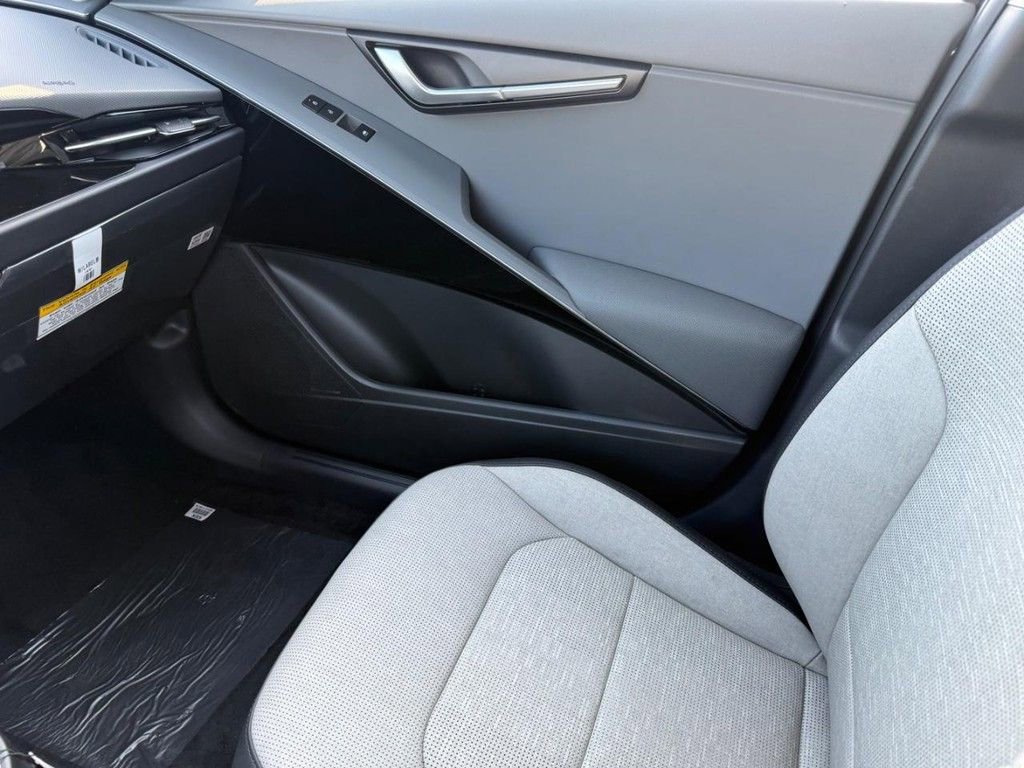 New 2026 Kia Niro SX image 16