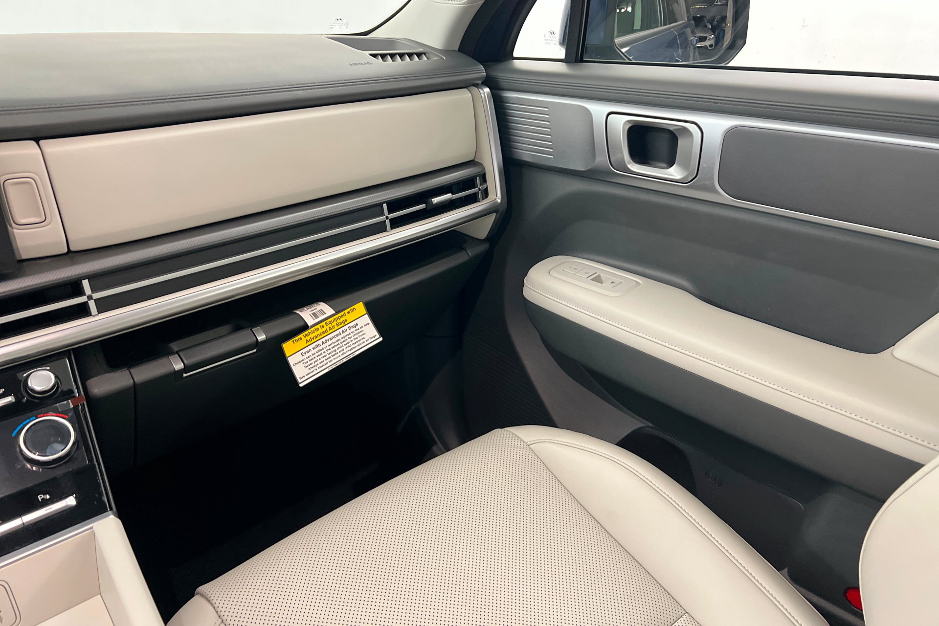 Used 2026 Hyundai Santa Fe SEL AWD/4WD image 11