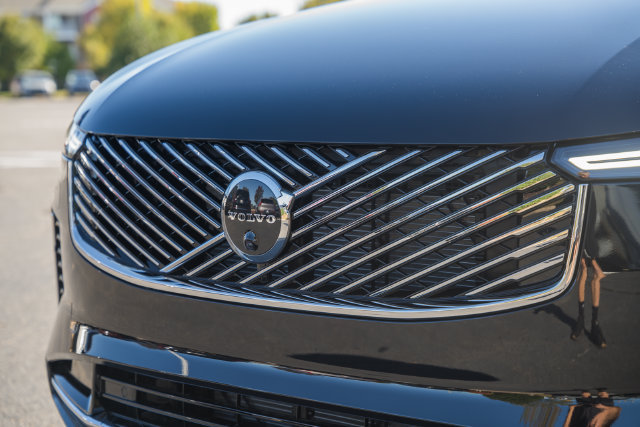 New 2027 Volvo XC90 B5 Plus AWD/4WD image 12