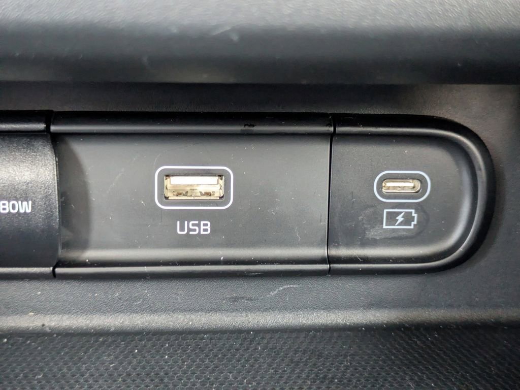 Used 2025 Kia Seltos EX image 22