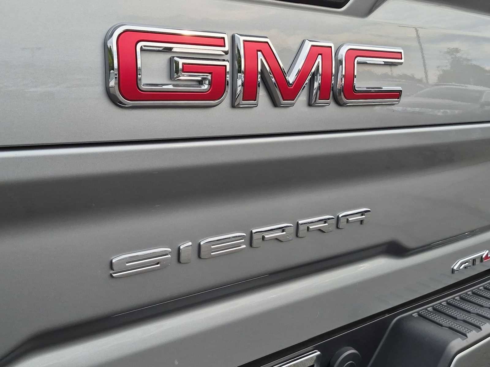 Used 2026 GMC Sierra 2500 AT4 w/ AT4 Premium Plus Package AWD/4WD image 13