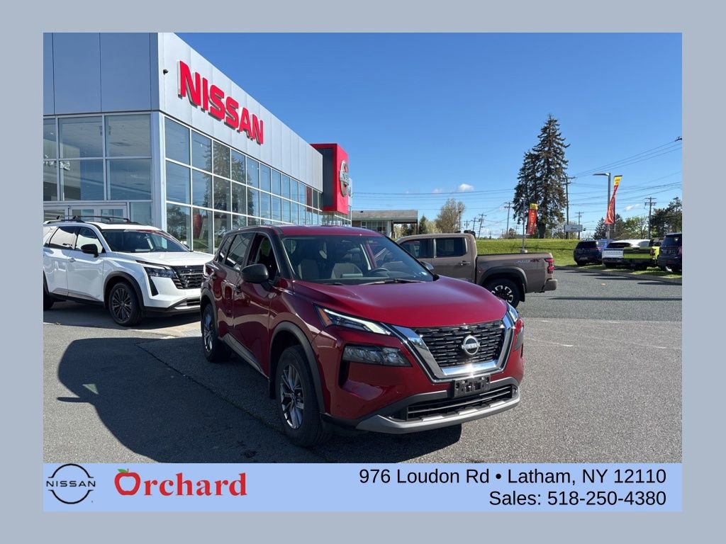 Used 2023 Nissan Rogue S AWD/4WD image 1