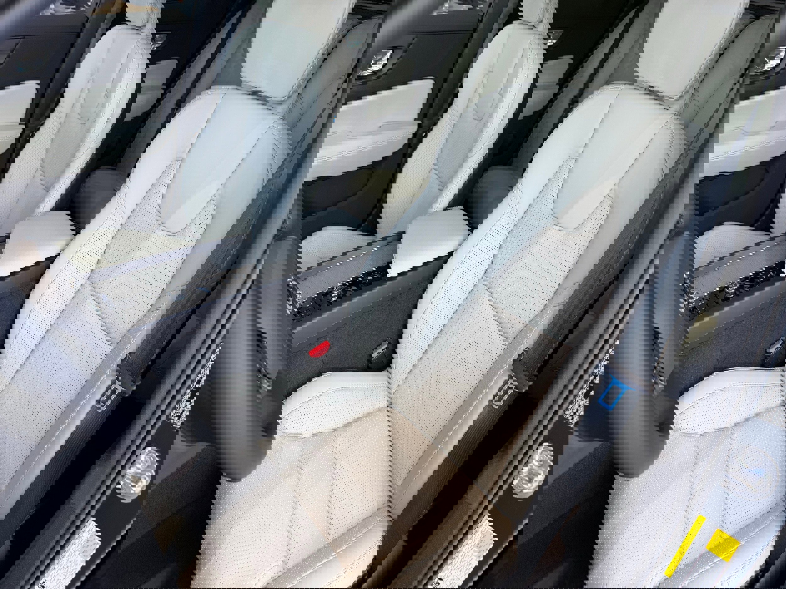 New 2026 Volvo V60 B5 Cross Country Ultra w/ Protection Package Premier AWD/4WD image 14