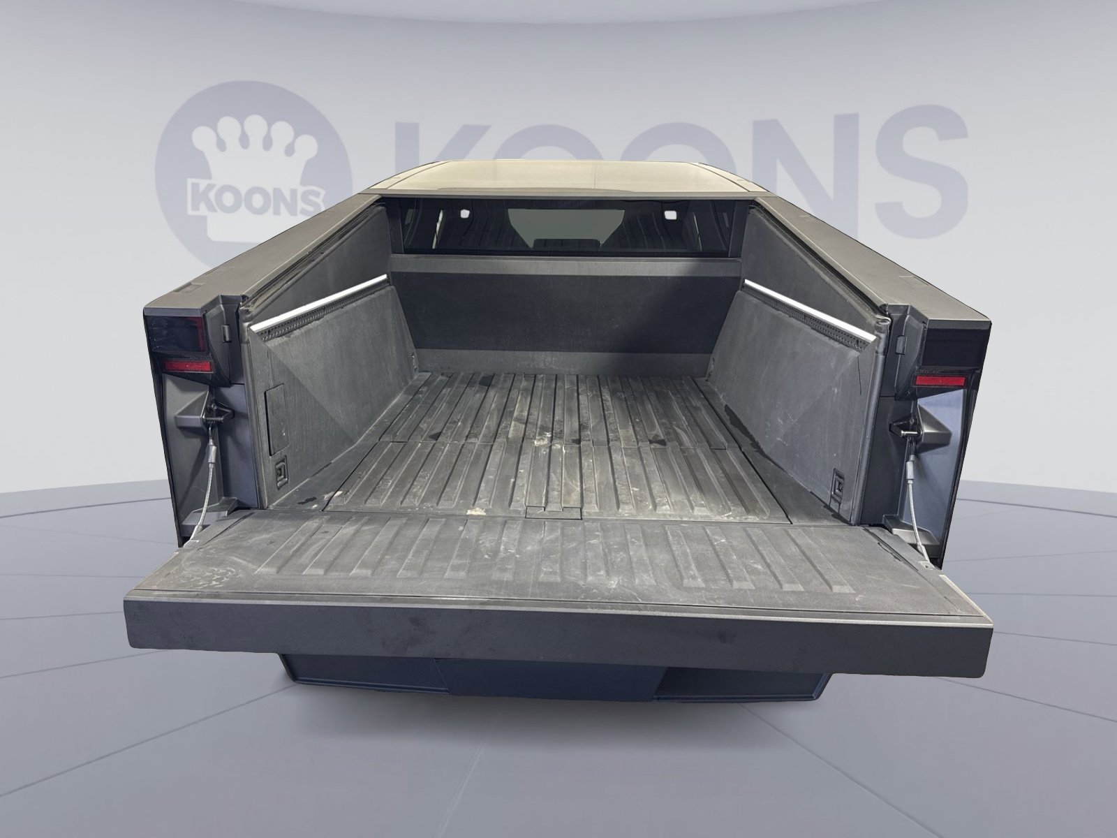 Used 2025 Tesla Cybertruck AWD Crew Cab image 27