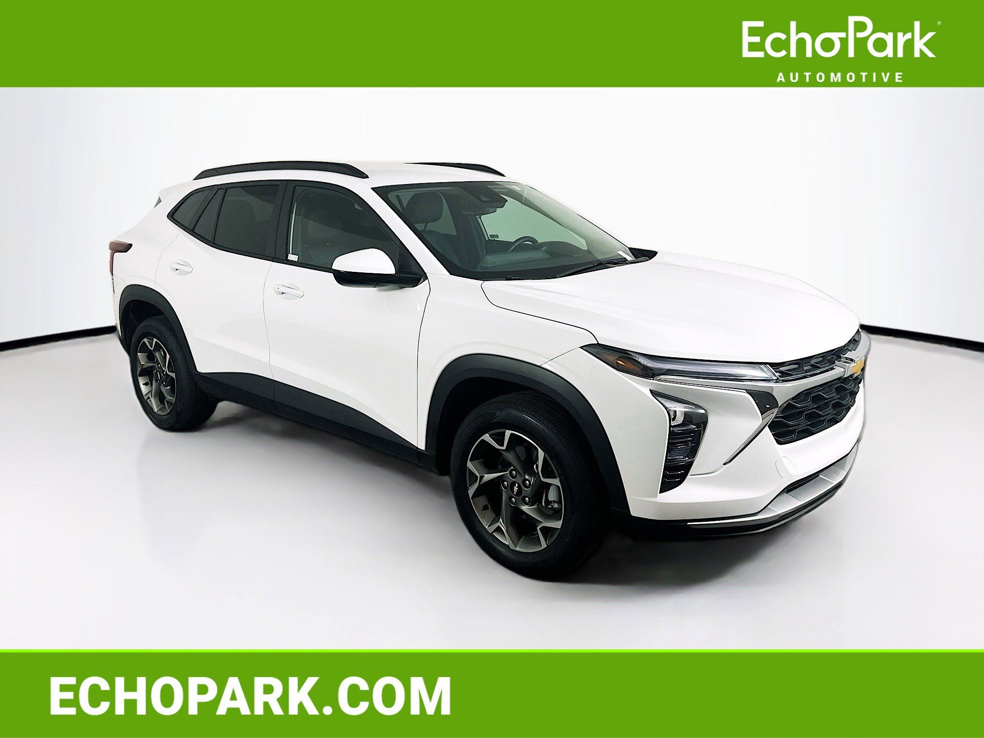 Used 2025 Chevrolet Trax LT w/ LT Convenience Package image 1