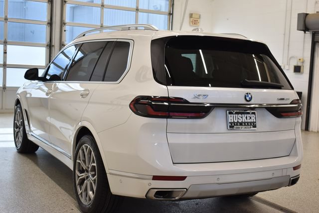 Used 2024 BMW X7 xDrive40i AWD/4WD image 10