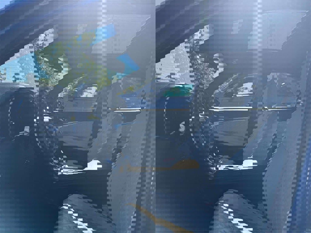 Used 2025 Genesis G70 3.3T Advanced w/ Sport Prestige Package image 17