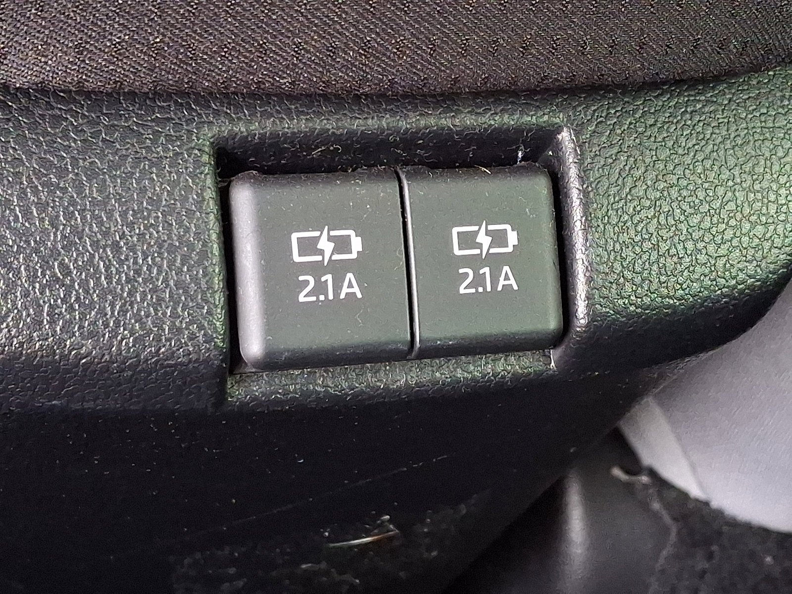 Used 2019 Toyota Prius LE image 11