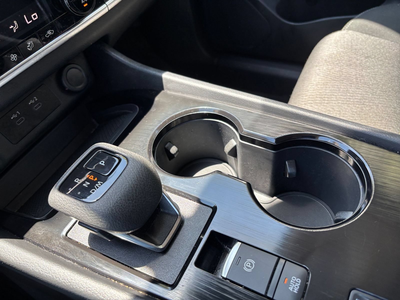 Used 2025 Nissan Rogue SV FWD image 36