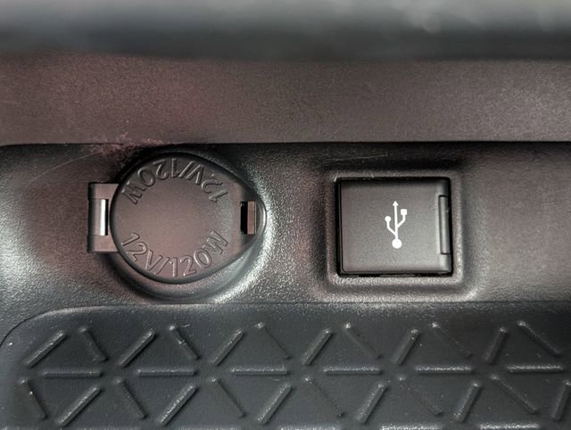 Used 2022 Toyota RAV4 XLE Premium AWD/4WD image 21