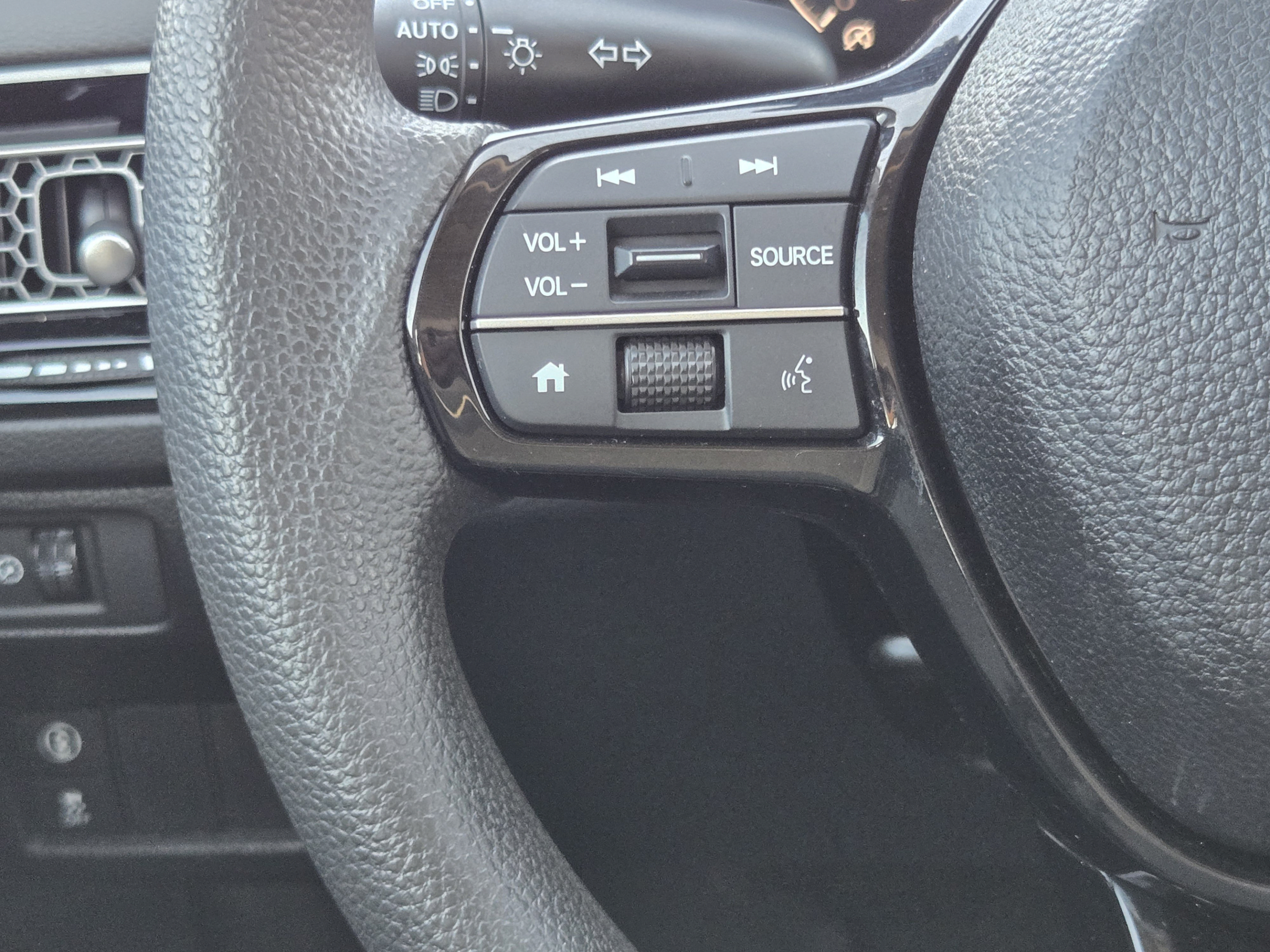 Certified 2023 Honda Civic LX image 29