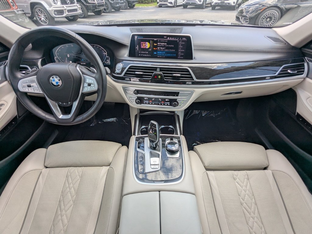 Used 2021 BMW 745e xDrive w/ Premium Package AWD/4WD image 2