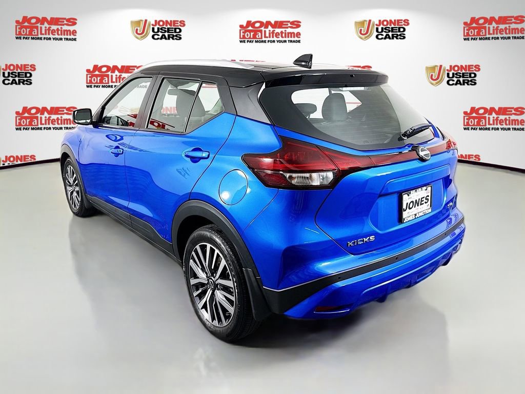 Certified 2023 Nissan Kicks SV image 2