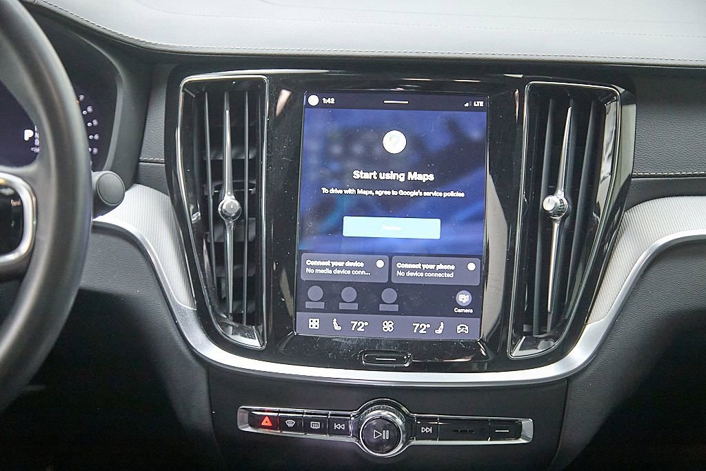 Used 2023 Volvo S60 B5 Ultimate image 28