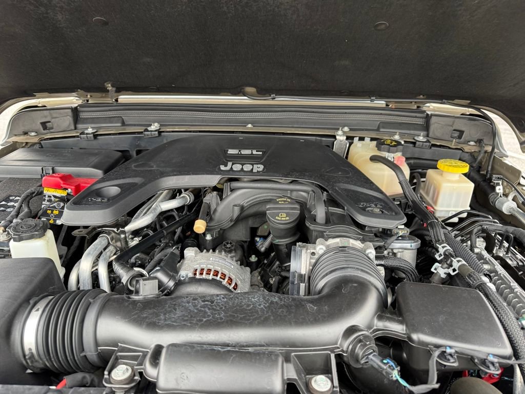 Used 2020 Jeep Gladiator Sport image 18