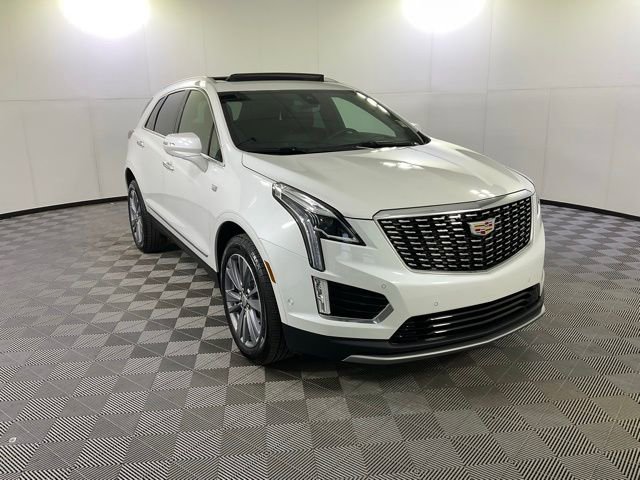 Used 2025 Cadillac XT5 Premium Luxury w/ Technology Package image 3