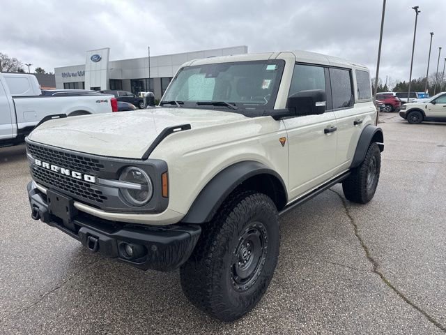 Used 2025 Ford Bronco Badlands AWD/4WD image 2