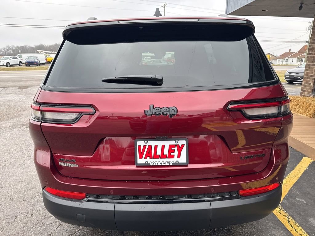 New 2025 Jeep Grand Cherokee L Limited w/ Black Appearance Package image 8