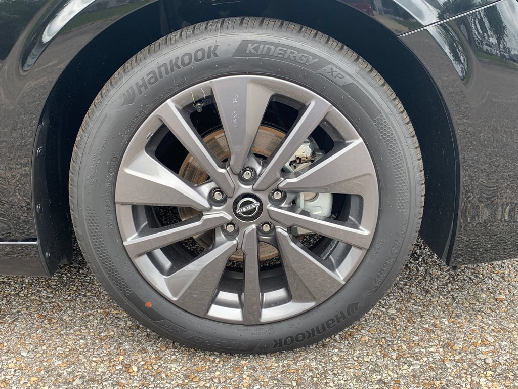 New 2026 Nissan Sentra SL w/ Floor Mat Package FWD image 6