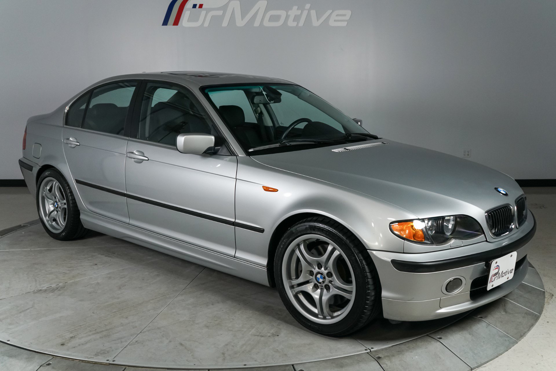 Used 2004 BMW 330i Sedan RWD image 14