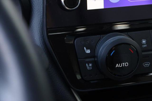 Certified 2024 Toyota Grand Highlander AWD Hybrid image 22