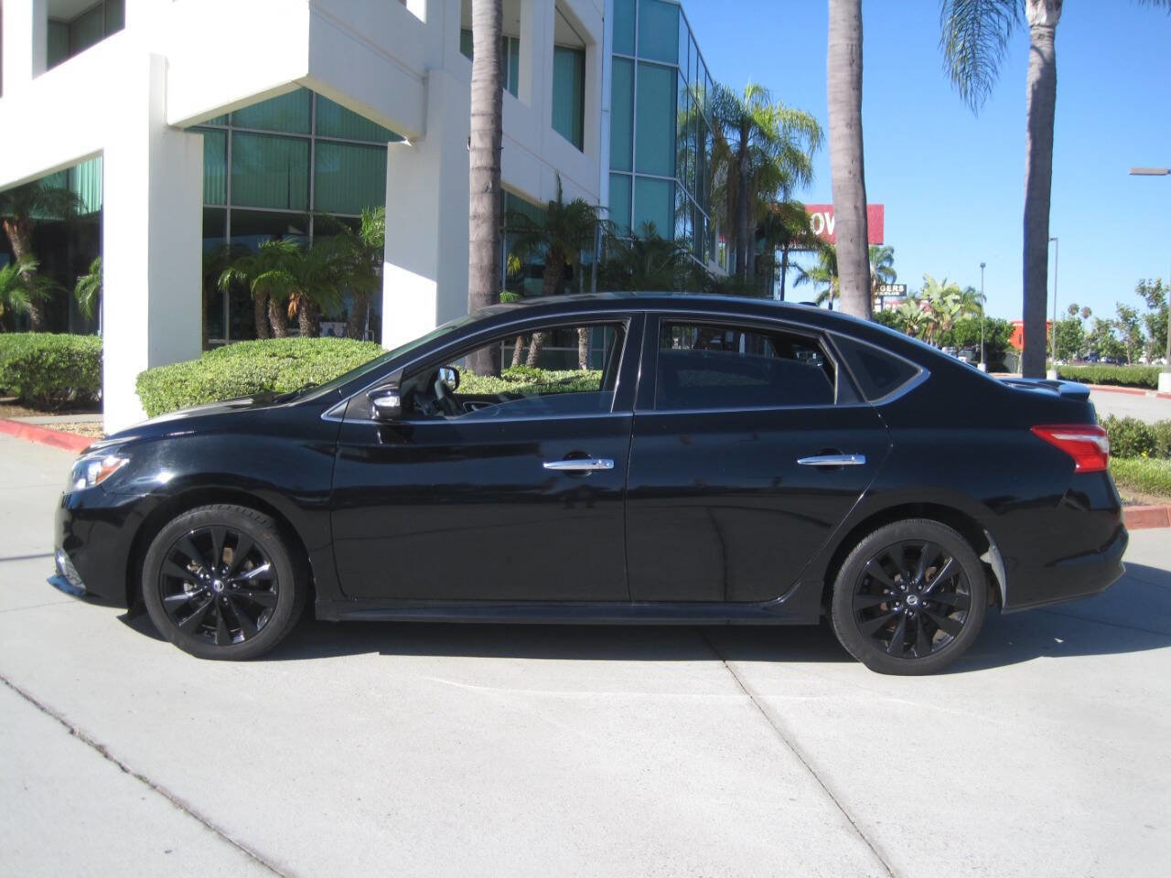 Used 2017 Nissan Sentra SR w/ SR Midnight Edition image 2