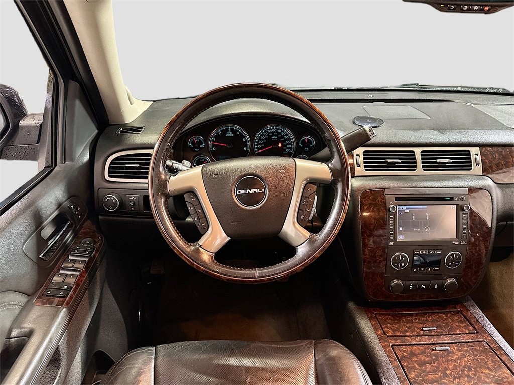 Used 2013 GMC Yukon XL Denali image 23