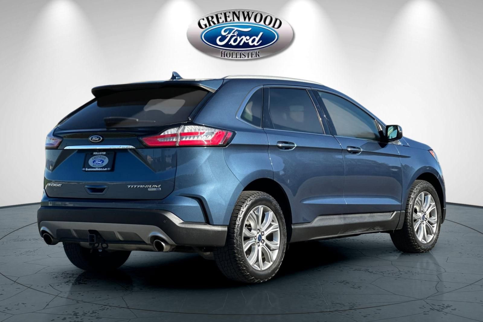 Certified 2019 Ford Edge Titanium w/ Cold Weather Package image 4