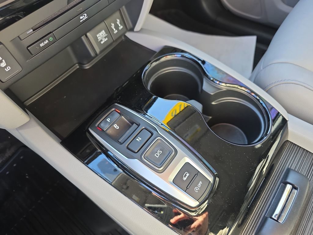 Used 2016 Honda Pilot Touring image 25