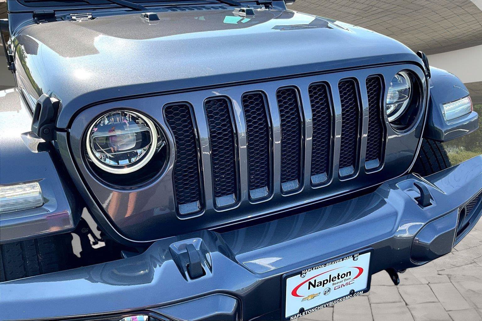 Used 2021 Jeep Wrangler Unlimited Sahara AWD/4WD image 38